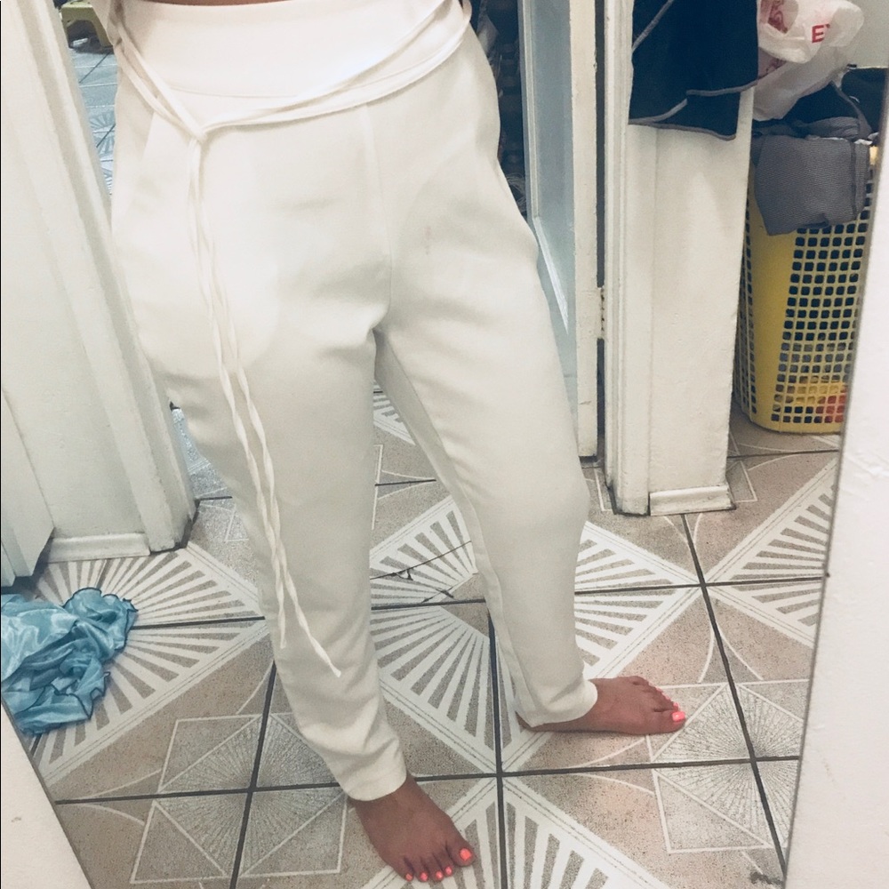✨FINAL WEEK✨White Trousers highwaist
